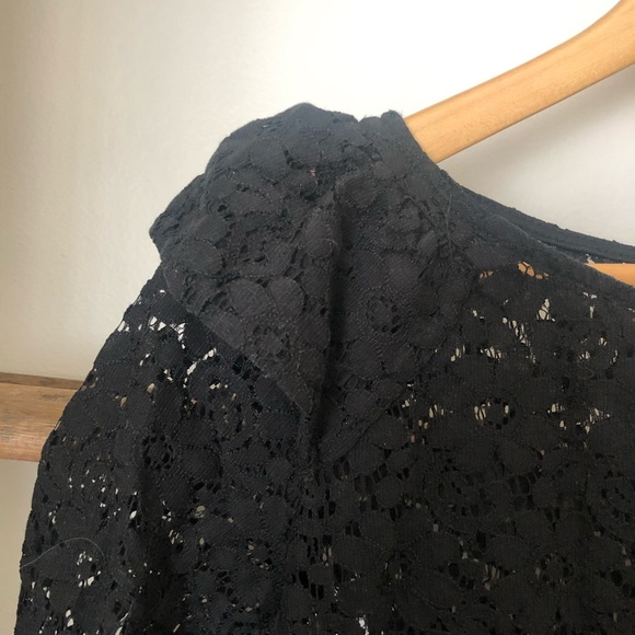 Black lace flowers top - Picture 2 of 5